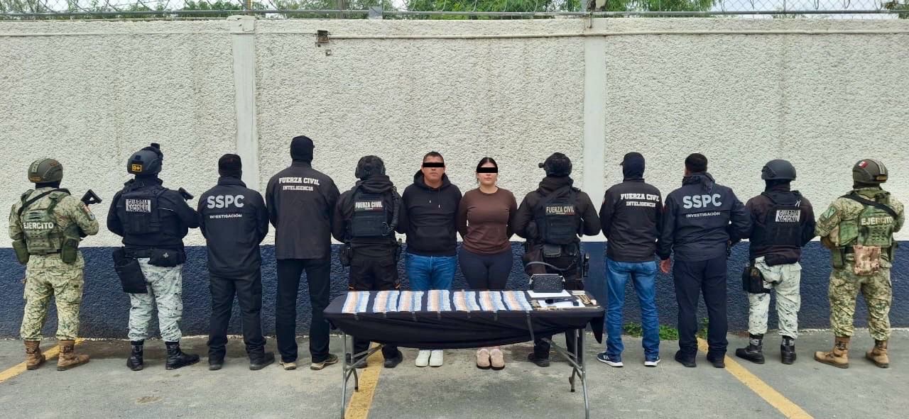 Capturan a Pareja con Más de 100 mil Pesos, Armas y Drogas en Apodaca